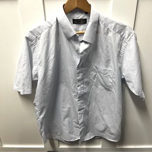 ⬇️$35 Giorgio Armani, short sleeve button up shirt size 17